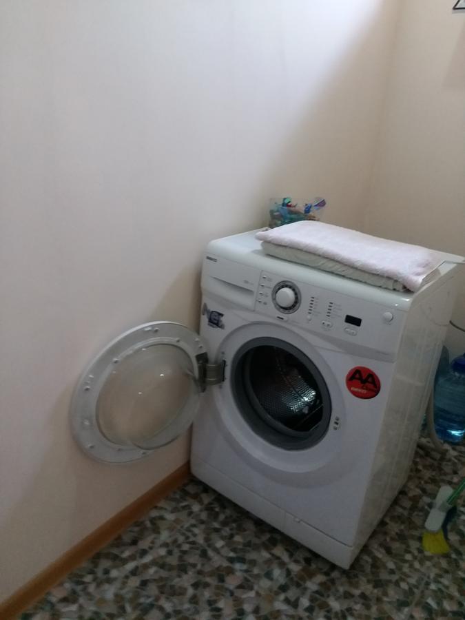 Apartment On Prospekt Mira 71 Sukhumi Esterno foto