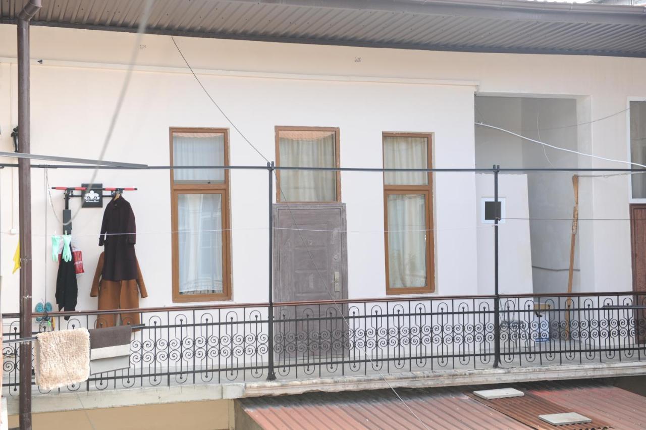 Apartment On Prospekt Mira 71 Sukhumi Esterno foto