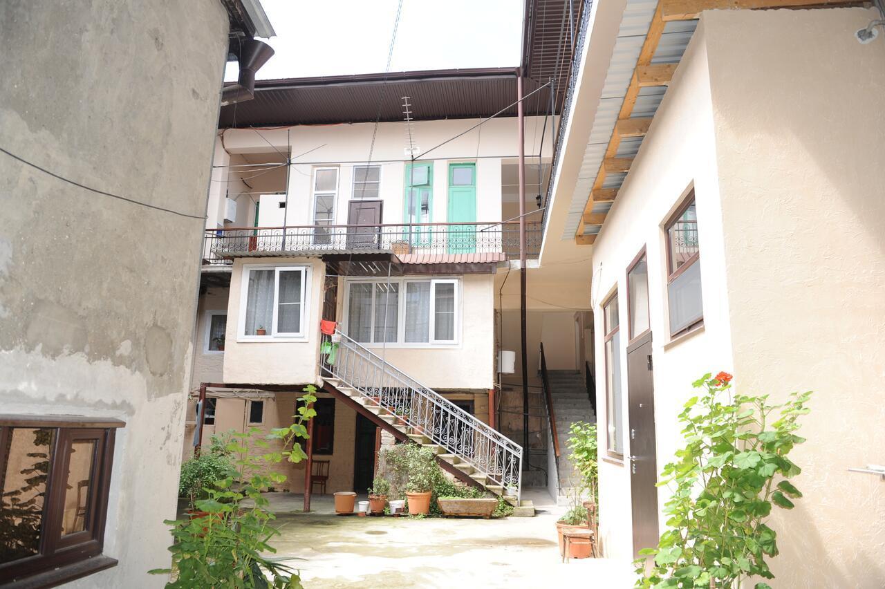 Apartment On Prospekt Mira 71 Sukhumi Esterno foto